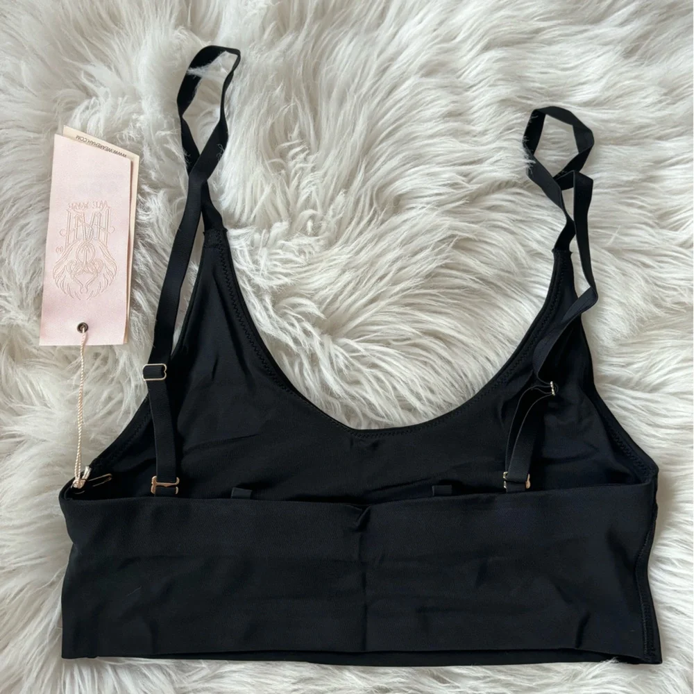 WE‎ ARE HAH: Cami Brhah in Noir